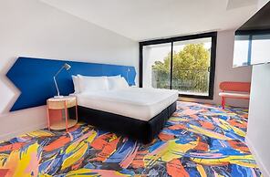 ADGE Hotel & Residences