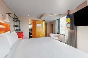 ADGE Hotel & Residences