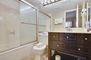 By The Sea Gulf View Deluxe Condo