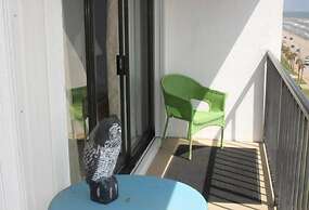 By The Sea Gulf View Deluxe Condo