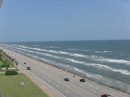 By The Sea Gulf View Deluxe Condo