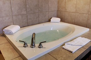 Cobblestone Hotel & Suites – Broken Bow