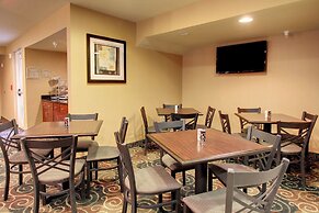 Cobblestone Hotel & Suites – Broken Bow