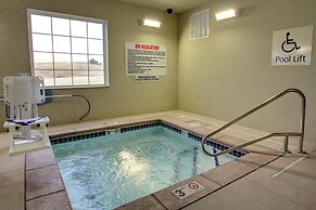 Cobblestone Hotel & Suites – Broken Bow