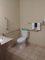 Cobblestone Hotel & Suites – Broken Bow