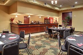 Cobblestone Hotel & Suites – Broken Bow