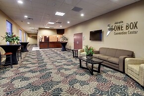 Cobblestone Hotel & Suites – Broken Bow