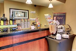 Cobblestone Hotel & Suites – Broken Bow