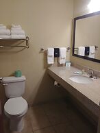 Cobblestone Hotel & Suites – Broken Bow