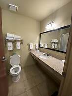 Cobblestone Hotel & Suites – Broken Bow