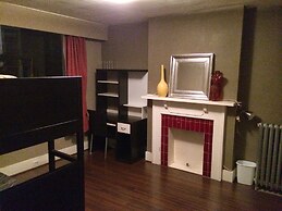 MondeLiving Robson Living