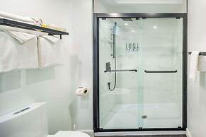 Les Suites de Laviolette Ascend Hotel Collection