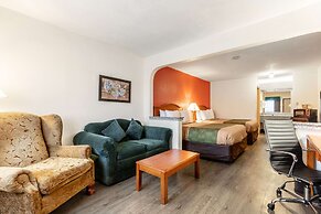 Econo Lodge Inn & Suites