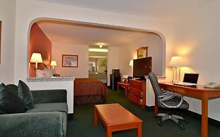 Econo Lodge Inn & Suites