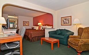 Econo Lodge Inn & Suites