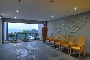 Oak Tree Emerald Hotel & Conventions Semarang