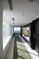 TreeHouse Queens Pearl