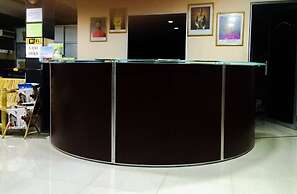 Penarak Bamboo Beach Motel