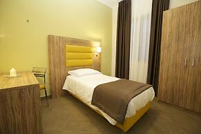GigaHotel