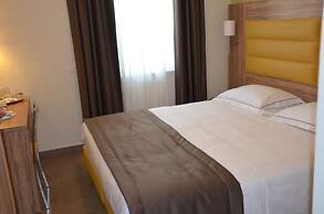 GigaHotel