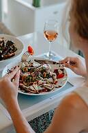 Palm Beach Apartments - Studio