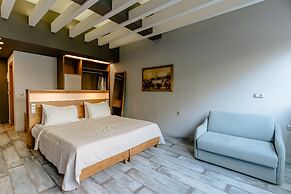 Palm Beach Apartments - Studio