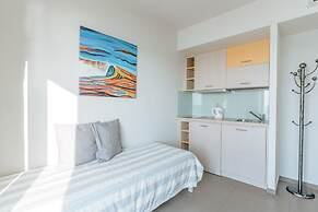 Palm Beach Apartments - Studio