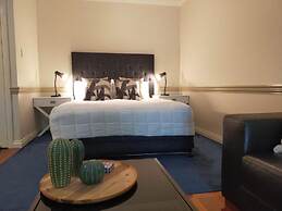 Arabella Garden Inn Motel