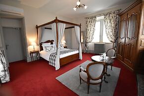 Domaine du Château de Monrecour – Hôtel et Restaurant