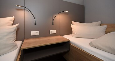 Hotel am Berghang