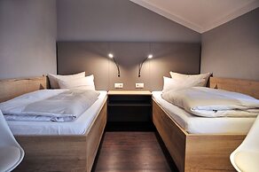 Hotel am Berghang