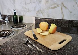 August Jack Motor Inn