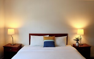 August Jack Motor Inn