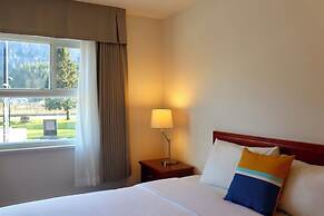 August Jack Motor Inn