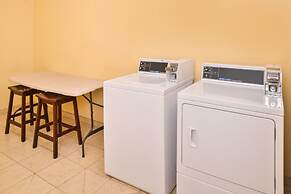 Americas Best Value Inn & Suites Livingston