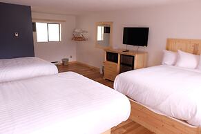 Golden Village Lodge