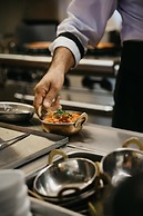 Golden Village Lodge