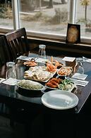 Golden Village Lodge