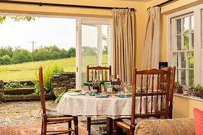 Alltybrain Farm Cottages and B&B