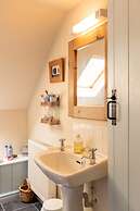 Alltybrain Farm Cottages and B&B