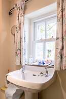 Alltybrain Farm Cottages and B&B