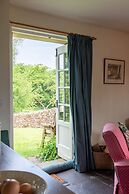 Alltybrain Farm Cottages and B&B