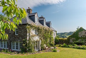 Alltybrain Farm Cottages and B&B