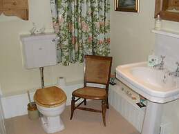 Alltybrain Farm Cottages and B&B