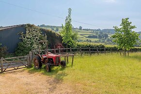 Alltybrain Farm Cottages and B&B
