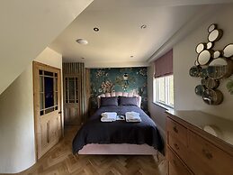 Bradleigh Lodge