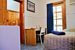 Brisbane Manor Hotel