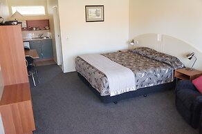 Bks Egmont Motor Lodge