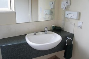 Bks Egmont Motor Lodge