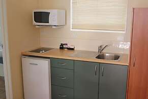 Bks Egmont Motor Lodge